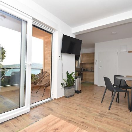 Apartman Bela Тисно Экстерьер фото